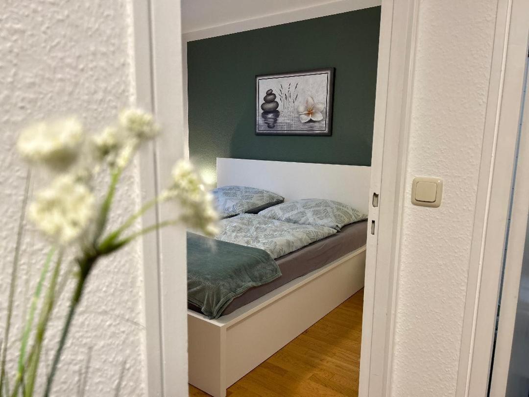 Gemuetliches Helles Apartment Mit Balkon Und Parkplatz Vor Der Tuer Im Zentrum Von Bayreuth Exterior photo